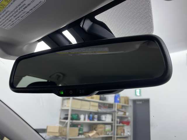 スバル アウトバック ベース 道央・札幌 2018(平30)年 12.4万km クリスタルホワイトP ・４WD  / アイサイト/・衝突被害軽減システム/・横滑り防止装置/・社外メモリナビ（AVIC-RL801）/・CD/DVD/SD/BT/フルセグTV/・バックカメラ/・レーダークルーズコントロール/・ルーフレール/・LEDヘッドライト/・LEDフォグランプ/・エンジンスターター/・ドライブレコーダー前方/・プッシュスタート/スマートキー/・アイドリングストップ/・ウィンカーミラー/・ETC