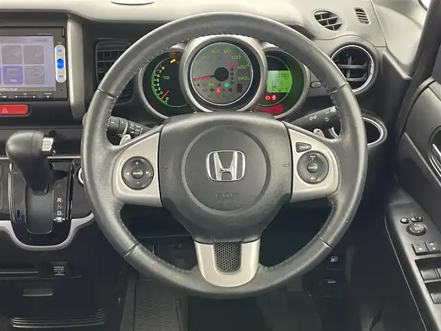 ホンダ Ｎ ＢＯＸ G ターボ SSパッケージ 愛知県 2013(平25)年 6.7万km プレミアムホワイトパール 純正ナビ　ＴＶ　Ｂｌｕｅｔｏｏｔｈ　バックカメラ　ＨＩＤオートライト　両側パワースライドドア　ＥＴＣ　パドルシフト　クルーズコントロール　純正１４インチアルミ　オートエアコン　純正フロアマット　禁煙車