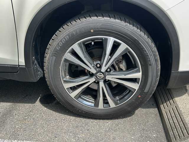 日産 エクストレイル 20Xi 大阪府 2018(平30)年 5.2万km ブリリアントホワイトパール 禁煙車/ワンオーナー/プロパイロット/　車間距離維持支援システム/　車線維持支援システム/衝突軽減被害ブレーキ/ハーフレザーシート/純正ナビ(AM/FM/CD/DVD/BT)/フルセグTV/デュアルエアコン/シートヒーター(全席)/アラウンドビューモニター/コーナーセンサー前後/ヒーテッドドアミラー/パワーバックドア/オートライト/純正フロアマット/純正ドアバイザー/純正AW