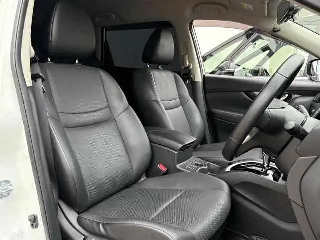 日産 エクストレイル 20Xi 大阪府 2018(平30)年 5.2万km ブリリアントホワイトパール プロパイロット/　・インテリジェントエマージェンシーブレーキ/　・車間距離維持支援システム/　・車線維持支援システム/　・車線逸脱毛法　LDW/純正ナビ/　AM/FM/CD/DVD/Bluetooth/フルセグ/パワーバックドア/インテリジェントアラウンドビューモニター/インテリジェントルームミラー/ハーフレザーシート/シートヒーター(全席)/ヒーテッドドアミラー/LEDオートライト/フォグランプ/スマートキー/ルーフレール/ビルトインETC2.0/コーナーセンサー前後/デュアルエアコン/純正フロアマット/純正ドアバイザー/純正18インチアルミホイール
