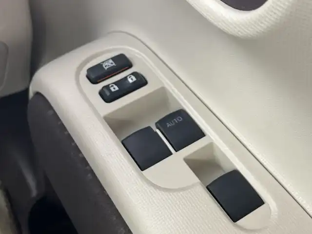 トヨタ ポルテ F 愛知県 2020(令2)年 2.7万km スーパーレッドⅤ 禁煙車/純正7インチナビ/（ワンセグTV/Bluetooth/CD/AM/FM）/バックカメラ/トヨタセーフティセンス/・レーンキープアシスト/・プリクラッシュセーフティ/・オートマチックハイビーム/前後ドライブレコーダー/ETC/片側パワースライドドア/nanoe付オートエアコン/アイドリングストップ/ヘッドライトレベライザー/横滑り防止機能/電動格納ミラー/スマートキー/プッシュスタート