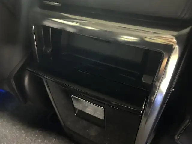 トヨタ ヴェルファイア Z Gエディション 大阪府 2019(令1)年 4.3万km バーニングブラッククリスタルシャインガラスフレーク 黒革シート JBLサウンド エアロ 純正ナビTV 360カメラ フリップダウンモニター 三眼LED デジタルインナーミラー パワーシート/ヒーター/エアコン 電動リアゲート レーダーC 衝突軽減B レーンアシスト BSM 100V電源