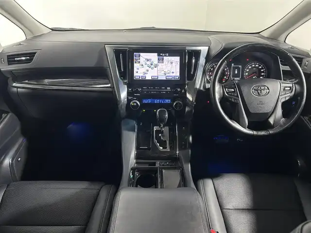 トヨタ ヴェルファイア Z Gエディション 大阪府 2019(令1)年 4.3万km バーニングブラッククリスタルシャインガラスフレーク 黒革シート JBLサウンド エアロ 純正ナビTV 360カメラ フリップダウンモニター 三眼LED デジタルインナーミラー パワーシート/ヒーター/エアコン 電動リアゲート レーダーC 衝突軽減B レーンアシスト BSM 100V電源