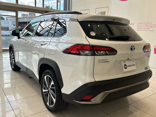 トヨタ カローラ クロス ハイブリッド Z 埼玉県 2023(令5)年 1万km プラチナホワイトパールマイカ セーフティセンス/純正10.5インチコネクトナビ/　　BT/USB/全方位カメラ/パワーバックドア/レーダークルーズコントロール/レーンキープアシスト/LEDヘッドライト/革シート/シートヒーター/純正18インチアルミホイール/ルーフレール/ETC2.0/スマートキー×2/禁煙車