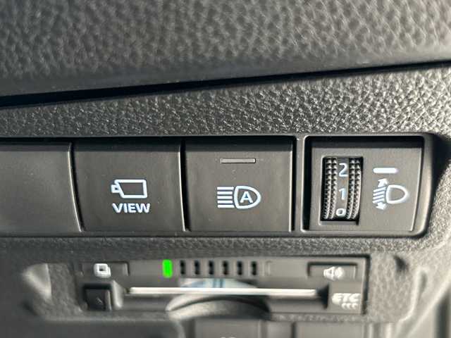 トヨタ カローラ クロス ハイブリッド Z 埼玉県 2023(令5)年 1万km プラチナホワイトパールマイカ セーフティセンス/純正10.5インチコネクトナビ/　　BT/USB/全方位カメラ/パワーバックドア/レーダークルーズコントロール/レーンキープアシスト/LEDヘッドライト/革シート/シートヒーター/純正18インチアルミホイール/ルーフレール/ETC2.0/スマートキー×2/禁煙車