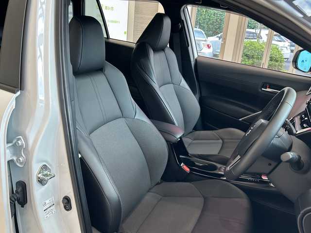 トヨタ カローラ クロス ハイブリッド Z 埼玉県 2023(令5)年 1万km プラチナホワイトパールマイカ セーフティセンス/純正10.5インチコネクトナビ/　　BT/USB/全方位カメラ/パワーバックドア/レーダークルーズコントロール/レーンキープアシスト/LEDヘッドライト/革シート/シートヒーター/純正18インチアルミホイール/ルーフレール/ETC2.0/スマートキー×2/禁煙車