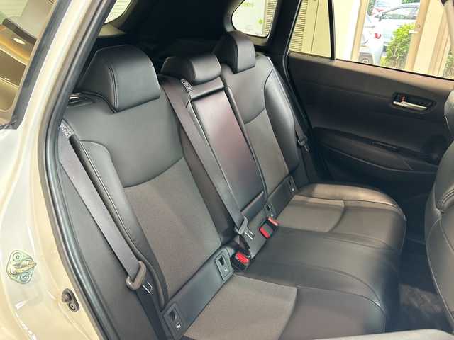 トヨタ カローラ クロス ハイブリッド Z 埼玉県 2023(令5)年 1万km プラチナホワイトパールマイカ セーフティセンス/純正10.5インチコネクトナビ/　　BT/USB/全方位カメラ/パワーバックドア/レーダークルーズコントロール/レーンキープアシスト/LEDヘッドライト/革シート/シートヒーター/純正18インチアルミホイール/ルーフレール/ETC2.0/スマートキー×2/禁煙車