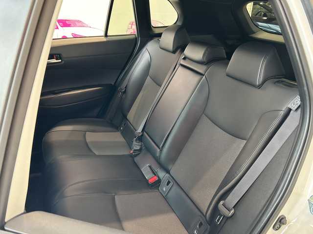 トヨタ カローラ クロス ハイブリッド Z 埼玉県 2023(令5)年 1万km プラチナホワイトパールマイカ セーフティセンス/純正10.5インチコネクトナビ/　　BT/USB/全方位カメラ/パワーバックドア/レーダークルーズコントロール/レーンキープアシスト/LEDヘッドライト/革シート/シートヒーター/純正18インチアルミホイール/ルーフレール/ETC2.0/スマートキー×2/禁煙車