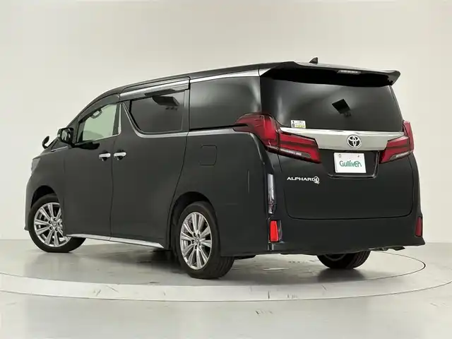 トヨタ アルファード S タイプゴールド 大阪府 2021(令3)年 1.9万km ブラック トヨタセーフティセンス/　・プリクラッシュセーフティ　PCS/　・レーンディパーチャーアラート　LDA/　・レーントレーシングアシスト　LTA/　。レーダークルーズコントロール　ACC/　・ロードサインアシスト　RSA/　・ブラインドスポットモニター　BSM/　・リアクロストラフィックアラート　LCTA/純正ディスプレイオーディオ/　Bluetooth/FM/AM/フルセグ/バックカメラ/デジタルインナーミラー/両側パワースライドドア/LEDオートライト/フォグランプ/オートマチックハイビーム/パワーバックドア/ウッドステアリング/2列目オットマン/スマートキー/社外ETC