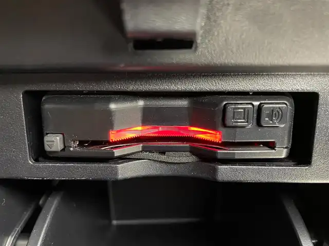 トヨタ アルファード S タイプゴールド 大阪府 2021(令3)年 1.9万km ブラック トヨタセーフティセンス/　・プリクラッシュセーフティ　PCS/　・レーンディパーチャーアラート　LDA/　・レーントレーシングアシスト　LTA/　。レーダークルーズコントロール　ACC/　・ロードサインアシスト　RSA/　・ブラインドスポットモニター　BSM/　・リアクロストラフィックアラート　LCTA/純正ディスプレイオーディオ/　Bluetooth/FM/AM/フルセグ/バックカメラ/デジタルインナーミラー/両側パワースライドドア/LEDオートライト/フォグランプ/オートマチックハイビーム/パワーバックドア/ウッドステアリング/2列目オットマン/スマートキー/社外ETC