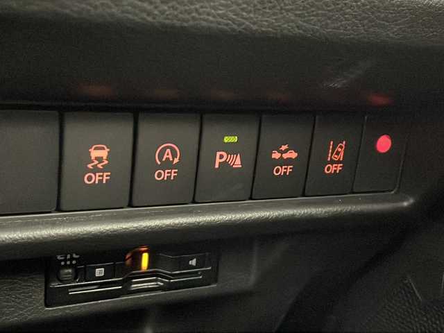 スズキ クロスビー 愛知県 2023(令5)年 1.5万km タフカーキパールメタリック 純正8インチナビ/【Bluetooth/フルセグTV/CD/DVD/USB】/スズキセーフディサポート/・デュアルカメラブレーキサポート/・アダプティブクルーズコントロール（全車速追従機能付）/・誤発進抑制機能/・リヤパーキングセンサー/・全方位モニターカメラ/レーンアシスト/ダウンヒルアシストコントロール/アイドリングストップ/パドルシフト/横滑り防止装置/ハーフレザーシート/シートヒーター（D/N）/ETC/オートエアコン/ステアリングスイッチ/スマートキー/スペアキー/プッシュスタート/純正16インチアルミホイール/純正LEDオートライト/電動格納ミラー/ドアバイザー