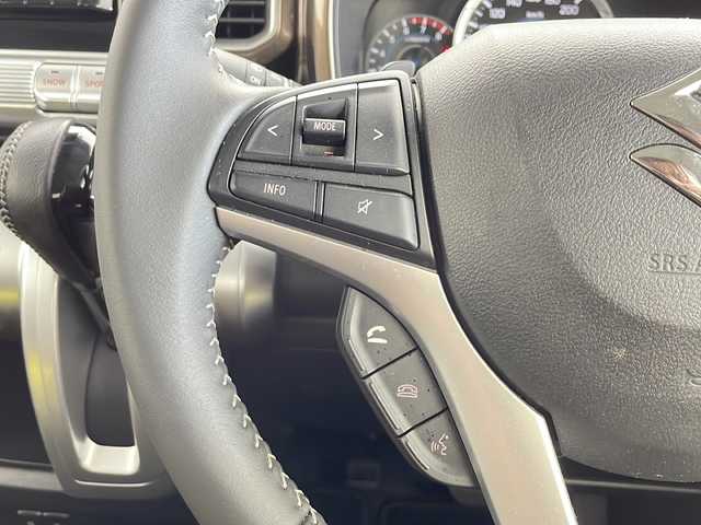 スズキ クロスビー 愛知県 2023(令5)年 1.5万km タフカーキパールメタリック 純正8インチナビ/【Bluetooth/フルセグTV/CD/DVD/USB】/スズキセーフディサポート/・デュアルカメラブレーキサポート/・アダプティブクルーズコントロール（全車速追従機能付）/・誤発進抑制機能/・リヤパーキングセンサー/・全方位モニターカメラ/レーンアシスト/ダウンヒルアシストコントロール/アイドリングストップ/パドルシフト/横滑り防止装置/ハーフレザーシート/シートヒーター（D/N）/ETC/オートエアコン/ステアリングスイッチ/スマートキー/スペアキー/プッシュスタート/純正16インチアルミホイール/純正LEDオートライト/電動格納ミラー/ドアバイザー