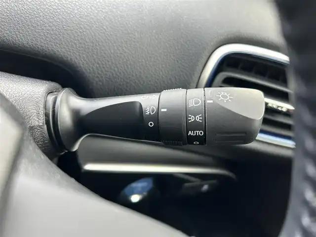 トヨタ プリウス Sツーリングセレクション 富山県 2020(令2)年 7.4万km アティチュードブラックマイカ 社外SDナビ(CN-RA03WD)/(AM/FM/CD/DVD/ipod)/フルセグTV/バックカメラ/Bluetooth/モデリスタエアロ/レーダークルーズコントロール/衝突軽減システム/コーナーセンサー/レーンキープアシスト/オートマチックハイビーム/横滑り防止装置/盗難防止装置/ETC/シートヒーター　運転席+助手席/合皮シート/フロアマット純正/純正AW/LEDオートライト/スマートキー×1/取扱説明書/保証書