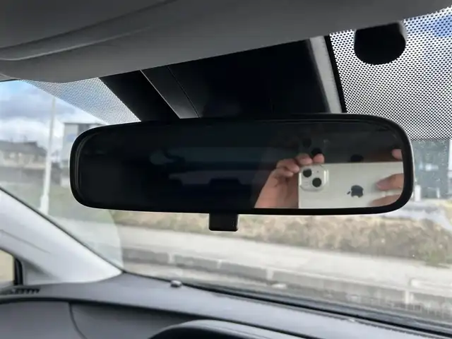 トヨタ プリウス Sツーリングセレクション 富山県 2020(令2)年 7.4万km アティチュードブラックマイカ 社外SDナビ(CN-RA03WD)/(AM/FM/CD/DVD/ipod)/フルセグTV/バックカメラ/Bluetooth/モデリスタエアロ/レーダークルーズコントロール/衝突軽減システム/コーナーセンサー/レーンキープアシスト/オートマチックハイビーム/横滑り防止装置/盗難防止装置/ETC/シートヒーター　運転席+助手席/合皮シート/フロアマット純正/純正AW/LEDオートライト/スマートキー×1/取扱説明書/保証書