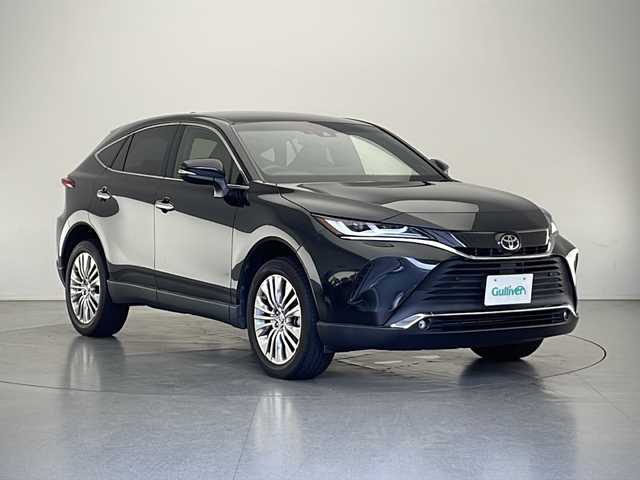 トヨタ ハリアー Z 長野県 2021(令3)年 3.3万km プレシャスブラックパール 4WD/トヨタセーフティセンス/・プリクラッシュセーフティ/・レーントレーシングアシスト/・レーンディパーチャーアラート/・レーダークルーズコントロール/・アダプティブハイビームシステム/・ロードサインアシスト/・ドライバー異常時対応システム/・プロアクティブドライビングアシスト/・発進遅れ告知機能/純正12.3インチナビ/（AM/FM/USB/Bluetooth/AUX/フルセグTV）/JBLサウンドシステム/デジタルインナーミラー/ヘッドアップディスプレイ/パワーバックドア /LEDヘッドライト/LEDフォグランプ/ステアリングスイッチ/ビルトインETC/D席パワーシート/電格ウインカーミラー/オートホールド/電子パーキングブレーキ/チルトテレスコピックステアリング/プッシュスタート/純正１９インチアルミ/純正トランクマット