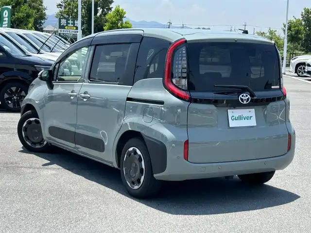 トヨタ シエンタ Z 奈良県 2022(令4)年 4.8万km アーバンカーキ 両側パワースライドドア/純正10.5インチナビ(フルセグTV/AM・FM/BT/USB)/アラウンドビューモニター/ビルトインETC2.0/ToyotaSafetySense/クルーズコントロール/レーントレーシングアシスト/レーンディパーチャーアラート/BSM(ブラインドスポットモニター)/LEDヘッドライト/純正フロアマット/スペアキー