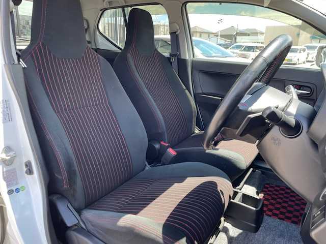 スズキ アルト ターボRS 長崎県 2015(平27)年 4.5万km パールホワイト 社外SDナビ/CD/USB/ワンセグTV/バックカメラ/衝突被害軽減システム/D席シートヒーター/ステアリングスイッチ/パドルシフト/アイドリングストップ/オートライト/ドライブレコーダー/純正15インチAW/ETC