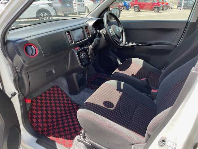 スズキ アルト ターボRS 長崎県 2015(平27)年 4.5万km パールホワイト 社外SDナビ/CD/USB/ワンセグTV/バックカメラ/衝突被害軽減システム/D席シートヒーター/ステアリングスイッチ/パドルシフト/アイドリングストップ/オートライト/ドライブレコーダー/純正15インチAW/ETC