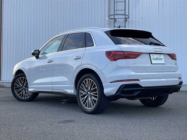 アウディ Ｑ３ 35TDIクワトロ Sライン 愛媛県 2020(令2)年 6.4万km グレイシアホワイトメタリック 純正ナビ/バックカメラ/全方位カメラ/ETC2/0/電子パーキング/クルーズコントロール追従有/ドライブレコーダー/レザーシート/前席シートヒーター/パワーバックドア/プレミアムサウンド/純正フロアマット/コーナーセンサー前後/純正19インチAW/BSM/４WD/Bluetooth/保証書/取扱説明書