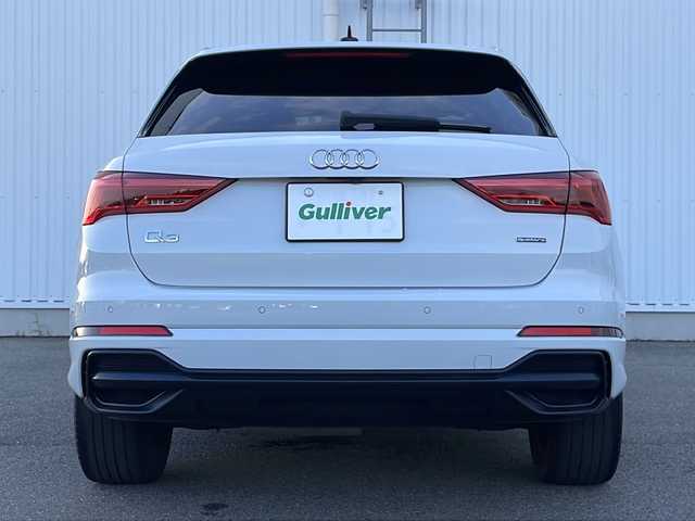 アウディ Ｑ３ 35TDIクワトロ Sライン 愛媛県 2020(令2)年 6.4万km グレイシアホワイトメタリック 純正ナビ/バックカメラ/全方位カメラ/ETC2/0/電子パーキング/クルーズコントロール追従有/ドライブレコーダー/レザーシート/前席シートヒーター/パワーバックドア/プレミアムサウンド/純正フロアマット/コーナーセンサー前後/純正19インチAW/BSM/４WD/Bluetooth/保証書/取扱説明書