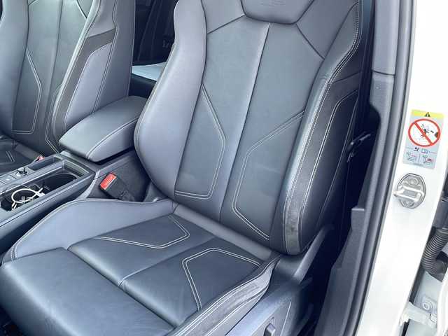 アウディ Ｑ３ 35TDIクワトロ Sライン 愛媛県 2020(令2)年 6.4万km グレイシアホワイトメタリック 純正ナビ/バックカメラ/全方位カメラ/ETC2/0/電子パーキング/クルーズコントロール追従有/ドライブレコーダー/レザーシート/前席シートヒーター/パワーバックドア/プレミアムサウンド/純正フロアマット/コーナーセンサー前後/純正19インチAW/BSM/４WD/Bluetooth/保証書/取扱説明書