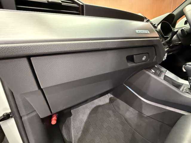 アウディ Ｑ３ 35TDIクワトロ Sライン 千葉県 2020(令2)年 6.5万km グレイシアホワイトメタリック ベーシックパッケージ　/ラグジュアリーパッケージ　/アシスタンスパッケージ　/純正ナビ　/360°カメラ　/ACC　/シートヒーター　/パワーシート　/電動リアゲート　/LEDヘッドライト　/オートライト　/純正19インチAW　/ドライブレコーダー