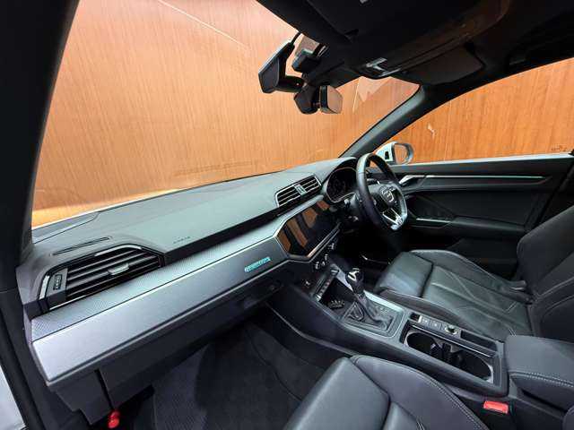 アウディ Ｑ３ 35TDIクワトロ Sライン 千葉県 2020(令2)年 6.5万km グレイシアホワイトメタリック ベーシックパッケージ　/ラグジュアリーパッケージ　/アシスタンスパッケージ　/純正ナビ　/360°カメラ　/ACC　/シートヒーター　/パワーシート　/電動リアゲート　/LEDヘッドライト　/オートライト　/純正19インチAW　/ドライブレコーダー