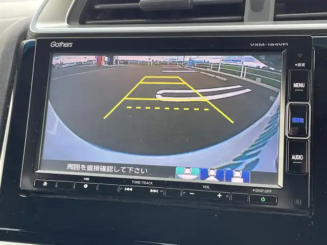 ホンダ フィット 13G S ホンダセンシング 佐賀県 2019(令1)年 7.1万km プラチナホワイトパール ワンオーナー/純正メモリーナビゲーション/・フルセグTV/CD/DVD/SD/USB/Bluetooth/バックカメラ/ビルトインETC/純正フルエアロ/ISOFIX対応/パドルシフト/ステアリングリモコン/純正15インチアルミホイール/純正LEDヘッドライト/純正LEDフォグランプ/純正フロアマット/純正ドアバイザ―/新車保証書/取扱説明書/スペアキー１本/ホンダセンシング/・アダプティブクルーズコントロール/・衝突被害軽減ブレーキ/・先行車発進お知らせ機能/・路外逸脱抑制機能/・標識認識機能