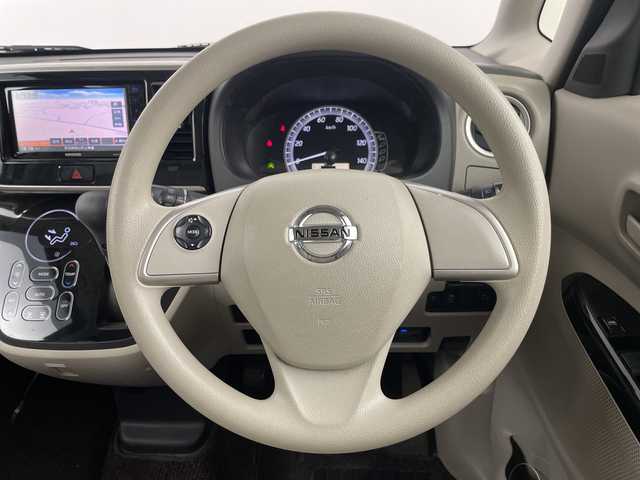 日産 デイズ ルークス X 埼玉県 2018(平30)年 2万km ピンクゴールドM 社外７インチナビ　/アラウンドビューモニター　/パワースライドドア　/エマージェンシーブレーキ　/Ｂｌｕｅｔｏｏｔｈ　/ビルトインＥＴＣ　/プッシュスタート　/スペアキー　/純正ドアバイザー　/純正フロアマット