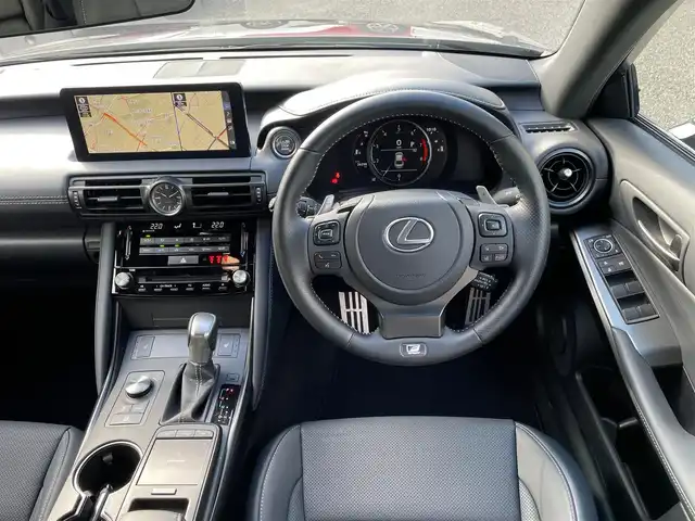 レクサス ＩＳ 350 Fスポーツ 神奈川県 2022(令4)年 2.7万km グレー ワンオーナー/サンルーフ/黒革シート/純正メモリーナビ・地デジTV/純正CD/DVD/SD/MSV/USB/BT/Miracast/バックモニター/ビルトインETC2.0/前後ドライブレコーダー/純正19インチAW/オレンジキャリパー/LEDヘッドライト/レクサスセーフティシステム+/レーダークルーズコントロール/PCS/LTA/BSM/PKSA/PKSB/RSA/コーナーセンサー/オートハイビーム/前後ドライブレコーダー/パドルシフト/プッシュスタート/スマートキー×2/カードキー×1/R5/6/7年ディーラー整備記録/保証書・取説あり