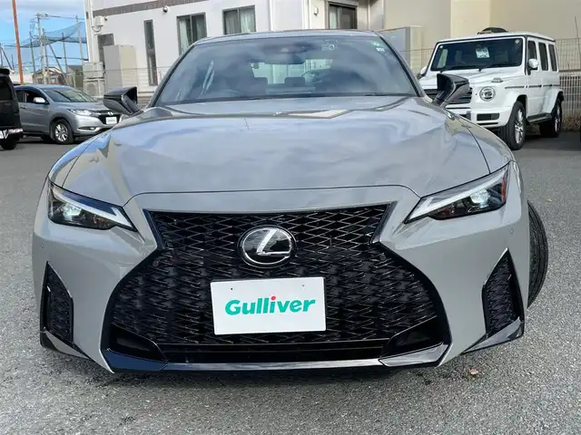 レクサス ＩＳ 350 Fスポーツ 神奈川県 2022(令4)年 2.7万km グレー ワンオーナー/サンルーフ/黒革シート/純正メモリーナビ・地デジTV/純正CD/DVD/SD/MSV/USB/BT/Miracast/バックモニター/ビルトインETC2.0/前後ドライブレコーダー/純正19インチAW/オレンジキャリパー/LEDヘッドライト/レクサスセーフティシステム+/レーダークルーズコントロール/PCS/LTA/BSM/PKSA/PKSB/RSA/コーナーセンサー/オートハイビーム/前後ドライブレコーダー/パドルシフト/プッシュスタート/スマートキー×2/カードキー×1/R5/6/7年ディーラー整備記録/保証書・取説あり