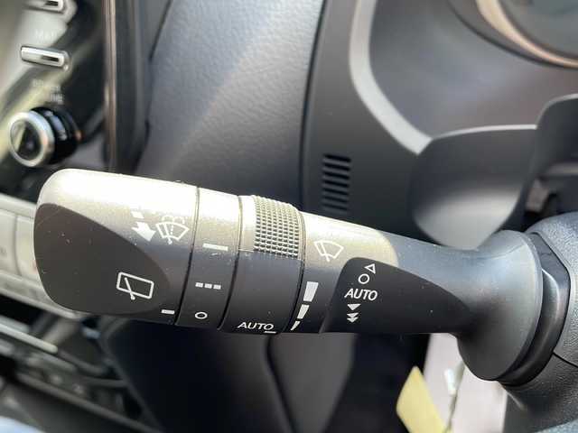 トヨタ ランドクルーザー プラド TX Lパッケージ ブラックED 岩手県 2020(令2)年 4.3万km ホワイトパールクリスタルシャイン ワンオーナー/寒冷地仕様/純正ディスプレイオーディオ/(ラジオ/USB/Bluetooth/Miracast)/フルセグテレビ/全方位モニター/プリクラッシュセーフティ/レーンディパーチャーアラート/レーダークルーズコントロール/オートハイビーム/コーナーセンサー/ブラックレザーシート/前席シートヒーター/ベンチレーション/前席パワーシート/ルーフレール/ビルトインETC/純正18inアルミホイール/純正トノカバー/LEDヘッドライト/フォグランプ