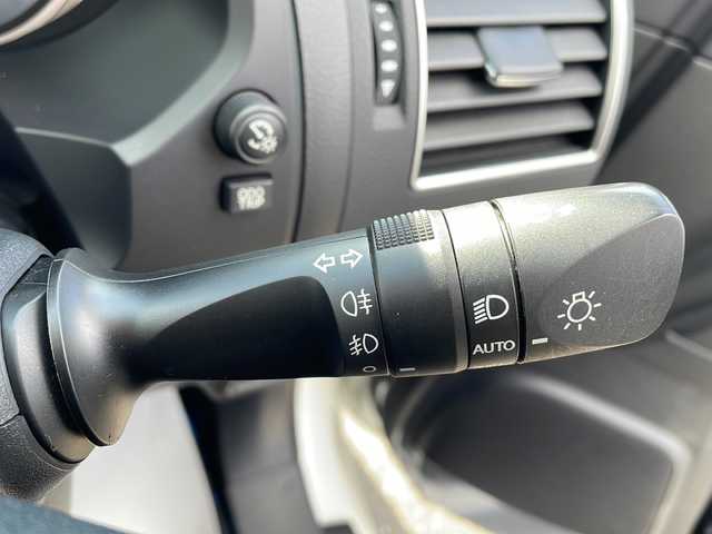 トヨタ ランドクルーザー プラド TX Lパッケージ ブラックED 岩手県 2020(令2)年 4.3万km ホワイトパールクリスタルシャイン ワンオーナー/寒冷地仕様/純正ディスプレイオーディオ/(ラジオ/USB/Bluetooth/Miracast)/フルセグテレビ/全方位モニター/プリクラッシュセーフティ/レーンディパーチャーアラート/レーダークルーズコントロール/オートハイビーム/コーナーセンサー/ブラックレザーシート/前席シートヒーター/ベンチレーション/前席パワーシート/ルーフレール/ビルトインETC/純正18inアルミホイール/純正トノカバー/LEDヘッドライト/フォグランプ