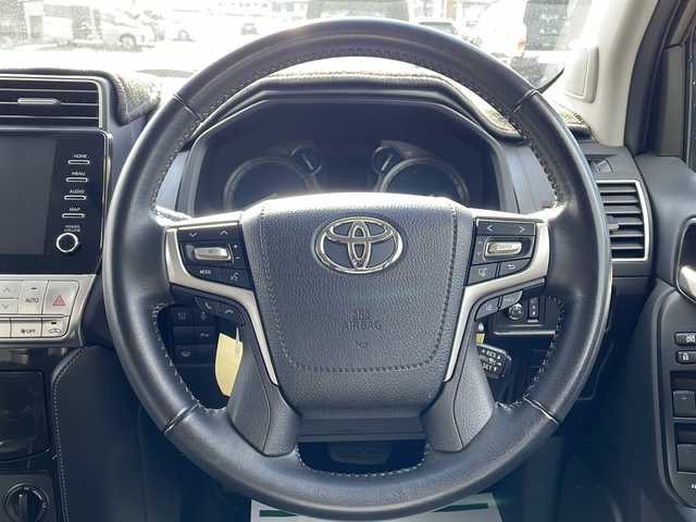 トヨタ ランドクルーザー プラド TX Lパッケージ ブラックED 岩手県 2020(令2)年 4.3万km ホワイトパールクリスタルシャイン ワンオーナー/寒冷地仕様/純正ディスプレイオーディオ/(ラジオ/USB/Bluetooth/Miracast)/フルセグテレビ/全方位モニター/プリクラッシュセーフティ/レーンディパーチャーアラート/レーダークルーズコントロール/オートハイビーム/コーナーセンサー/ブラックレザーシート/前席シートヒーター/ベンチレーション/前席パワーシート/ルーフレール/ビルトインETC/純正18inアルミホイール/純正トノカバー/LEDヘッドライト/フォグランプ