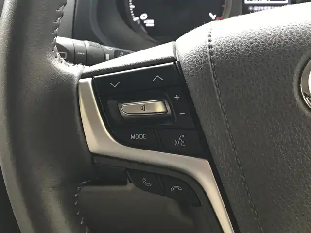 トヨタ ランドクルーザー プラド TX Lパッケージ 富山県 2022(令4)年 4.4万km ホワイトパールクリスタルシャイン サンルーフ/フリップダウンモニター/純正AW冬タイヤ車載/アルパイン9型ナビ/フルセグTV/Bluetooth/バックカメラ/プリクラッシュセーフティ/クリアランスソナー/レーンキープアシスト/レーダークルーズコントロール/レザーシート/パワーシート/シートヒーター／エアシート/プッシュスタート/スマートキー/ETC