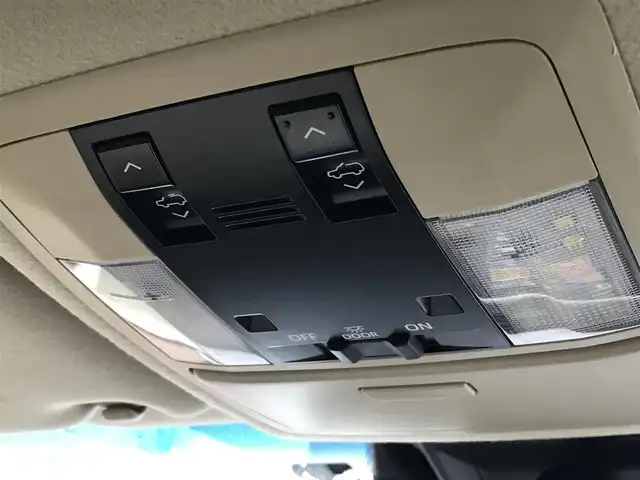 トヨタ ランドクルーザー プラド TX Lパッケージ 富山県 2022(令4)年 4.4万km ホワイトパールクリスタルシャイン サンルーフ/フリップダウンモニター/純正AW冬タイヤ車載/アルパイン9型ナビ/フルセグTV/Bluetooth/バックカメラ/プリクラッシュセーフティ/クリアランスソナー/レーンキープアシスト/レーダークルーズコントロール/レザーシート/パワーシート/シートヒーター／エアシート/プッシュスタート/スマートキー/ETC