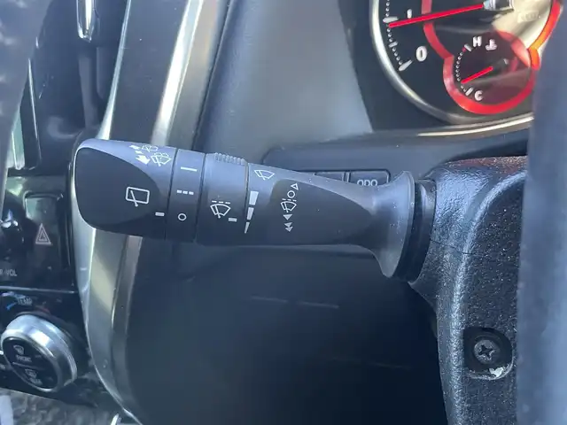 トヨタ ヴェルファイア ゴールデンアイズⅡ 静岡県 2021(令3)年 5.3万km ホワイトパールクリスタルシャイン 純正ディスプレイオーディオ　/・Ｂｌｕｅｔｏｏｔｈ接続　/・USB入力端子/・DVD再生機能/純正12インチフリップダウンモニター/バックカメラ/レーダークルーズコントロール/サンルーフ　/両側パワースライドドア　/パワーバックドア　/プリクラッシュセーフティ/レーンアシスト/横滑り防止装置/ＡＣ１００Ｖ電源　/電動パーキングブレーキ/オートブレーキホールド　/ハーフレザーシート/2列目オットマン/前後コーナーセンサー/3眼LEDヘッドライト/LEDオートライト/オートハイビーム/スマートキー/プッシュスタート/ビルトインETC/純正18インチアルミホイール/純正フロアマット