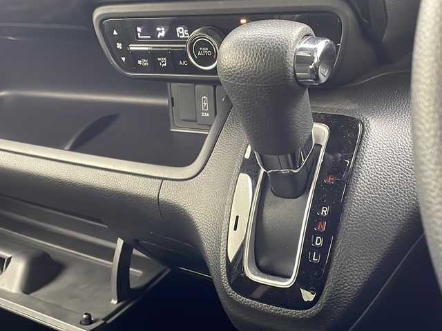 ホンダ Ｎ ＢＯＸ カスタム G L ホンダセンシング 沖縄県 2020(令2)年 3.7万km クリスタルブラックパール 社外ナビ/（フルセグ CD DVD Bluetooth）/バックカメラ/ETC/レーダークルーズコントロール/パワースライドドア/シートヒーター/純正LEDライト/オートライト/コーナーセンサー/純正フロアマット/純正アルミホイール/電動格納ミラー/チップアップシート/ベンチシート