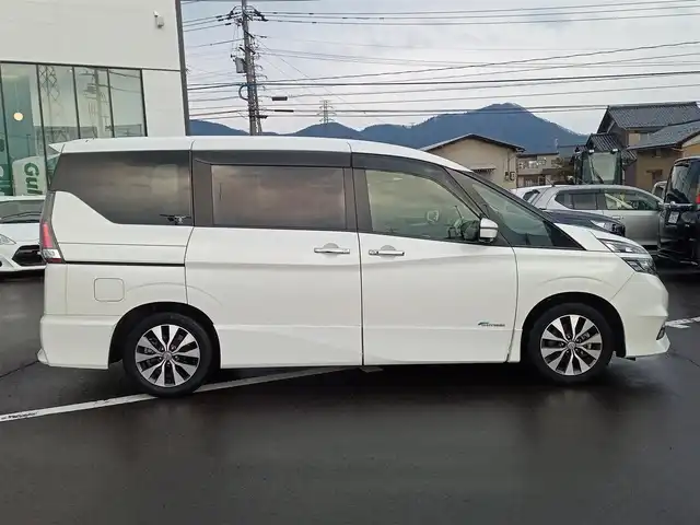 日産 セレナ