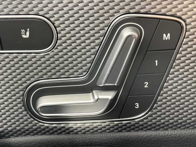 メルセデス・ベンツ Ｍ・ベンツ ＣＬＡ２００ｄ 道央・札幌 2022(令4)年 0.7万km デジタルホワイト ・衝突被害軽減システム/衝突安全ボディ/・クリアランスソナー/レーンアシスト/・レーンキーピングアシスト/ヒルスタートアシスト/・リバース連動下向きドアミラー/レインセンサー/・純正メーカーオプションナビ/・フルセグテレビ/・バックカメラ/・ウィンカーミラー/・クルーズコントロール/・プッシュスタート/スマートキー/・シートヒーター/・置くだけ充電/・ETC