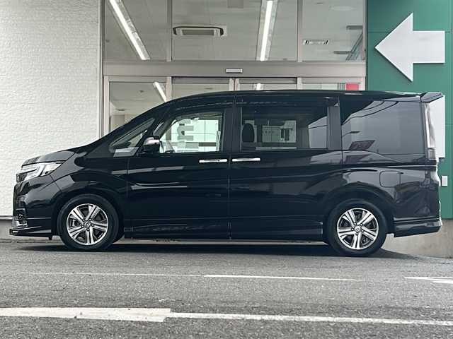 ホンダ ステップワゴン eHEVモデューロX ホンダS 愛知県 2021(令3)年 5.4万km プレミアムスパークルブラックパール 禁煙車/ワンオーナー/純正10インチプレミアムインターナビ、TV/バックカメラ（全方位）/ETC2.0/パーキングアシスト/フルセグ/Bluetooth/ドライブレコーダー/両側パワースライドドア/シートヒーター（D/N席）/純正フロアマット/純正AW/ドアバイザー/LEDヘッドライト/ステアリモコン/スペアキー/電格ミラー/取説/保証書