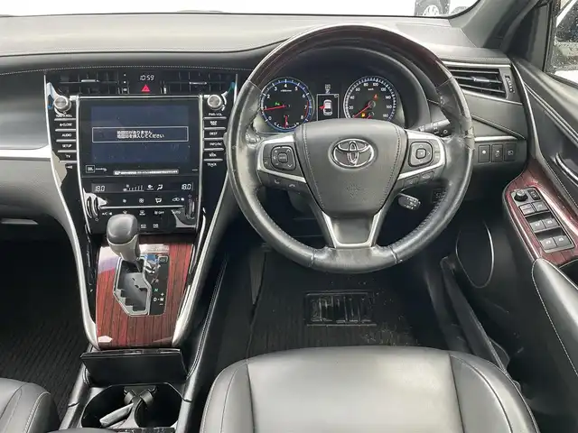 トヨタ ハリアー プレミアム アドバンスドP 富山県 2015(平27)年 7.1万km ホワイトパールクリスタルシャイン 純正8型ナビ(BT/DVD/Blu-ray)/フルセグTV/パワーバックドア/パノラミックビューモニター/ビルトインETC/コムテック前後ドライブレコーダー/レーダークルーズコントロール/インテリジェントクリアランスソナー/ミリ波レーダー方式前方プリクラッシュセーフティ/レーンディパーチャーアラート/オートLEDヘッドランプ/オートマチックハイビーム/木目調/革巻きコンビステアリング/ステアリングスイッチ/合皮/ファブリックコンビシート/運転席パワーシート/JBLプレミアムサウンドシステム/純正18インチアルミホイール/ユーロスピードAWスタッドレス積込/スマートエントリー/スタートシステム/禁煙車