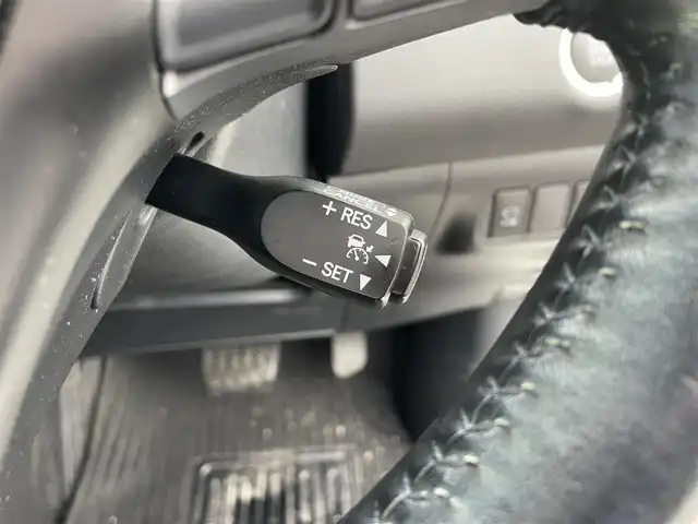 トヨタ ハリアー プレミアム アドバンスドP 富山県 2015(平27)年 7.1万km ホワイトパールクリスタルシャイン 純正8型ナビ(BT/DVD/Blu-ray)/フルセグTV/パワーバックドア/パノラミックビューモニター/ビルトインETC/コムテック前後ドライブレコーダー/レーダークルーズコントロール/インテリジェントクリアランスソナー/ミリ波レーダー方式前方プリクラッシュセーフティ/レーンディパーチャーアラート/オートLEDヘッドランプ/オートマチックハイビーム/木目調/革巻きコンビステアリング/ステアリングスイッチ/合皮/ファブリックコンビシート/運転席パワーシート/JBLプレミアムサウンドシステム/純正18インチアルミホイール/ユーロスピードAWスタッドレス積込/スマートエントリー/スタートシステム/禁煙車