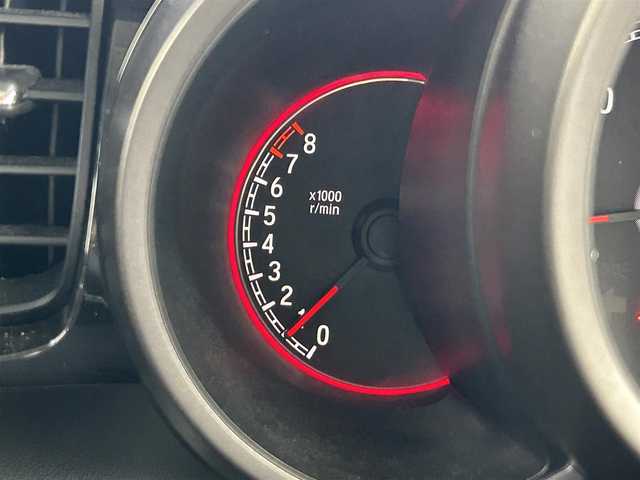 ホンダ Ｎ ＢＯＸ 2トーン カスタム G ターボLパッケージ 群馬県 2015(平27)年 8.3万km 白Ⅱ (株)IDOMが運営する【じしゃロン伊勢崎店】の自社ローン専用車両になりますこちらは現金またはオートローンご利用時の価格です。自社ローンご希望の方は別途その旨お申付け下さい/両側パワースライドドア/社外SDナビゲーション/バックカメラ/CD/DVD/SD/DTV/BT（電話のみ）/パドルシフト/クルーズコントロール/ETC/HIDヘッドライト/オートライト/フォグライト/ドアバイザー/純正フロアマット