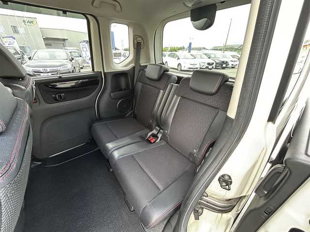 ホンダ Ｎ ＢＯＸ 2トーン カスタム G ターボLパッケージ 群馬県 2015(平27)年 8.3万km 白Ⅱ (株)IDOMが運営する【じしゃロン伊勢崎店】の自社ローン専用車両になりますこちらは現金またはオートローンご利用時の価格です。自社ローンご希望の方は別途その旨お申付け下さい/両側パワースライドドア/社外SDナビゲーション/バックカメラ/CD/DVD/SD/DTV/BT（電話のみ）/パドルシフト/クルーズコントロール/ETC/HIDヘッドライト/オートライト/フォグライト/ドアバイザー/純正フロアマット