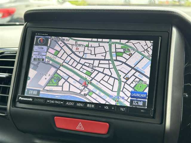 ホンダ Ｎ ＢＯＸ 2トーン カスタム G ターボLパッケージ 群馬県 2015(平27)年 8.3万km 白Ⅱ (株)IDOMが運営する【じしゃロン伊勢崎店】の自社ローン専用車両になりますこちらは現金またはオートローンご利用時の価格です。自社ローンご希望の方は別途その旨お申付け下さい/両側パワースライドドア/社外SDナビゲーション/バックカメラ/CD/DVD/SD/DTV/BT（電話のみ）/パドルシフト/クルーズコントロール/ETC/HIDヘッドライト/オートライト/フォグライト/ドアバイザー/純正フロアマット