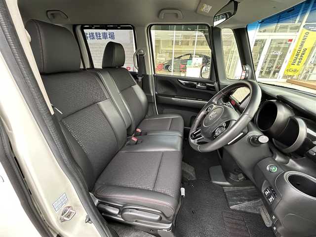 ホンダ Ｎ ＢＯＸ 2トーン カスタム G ターボLパッケージ 群馬県 2015(平27)年 8.3万km 白Ⅱ (株)IDOMが運営する【じしゃロン伊勢崎店】の自社ローン専用車両になりますこちらは現金またはオートローンご利用時の価格です。自社ローンご希望の方は別途その旨お申付け下さい/両側パワースライドドア/社外SDナビゲーション/バックカメラ/CD/DVD/SD/DTV/BT（電話のみ）/パドルシフト/クルーズコントロール/ETC/HIDヘッドライト/オートライト/フォグライト/ドアバイザー/純正フロアマット