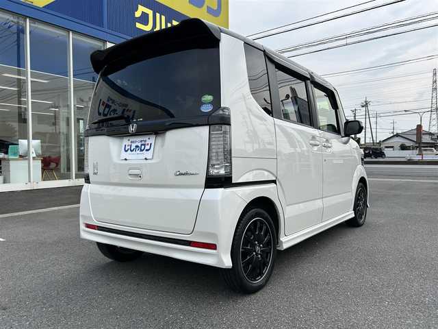 ホンダ Ｎ ＢＯＸ 2トーン カスタム G ターボLパッケージ 群馬県 2015(平27)年 8.3万km 白Ⅱ (株)IDOMが運営する【じしゃロン伊勢崎店】の自社ローン専用車両になりますこちらは現金またはオートローンご利用時の価格です。自社ローンご希望の方は別途その旨お申付け下さい/両側パワースライドドア/社外SDナビゲーション/バックカメラ/CD/DVD/SD/DTV/BT（電話のみ）/パドルシフト/クルーズコントロール/ETC/HIDヘッドライト/オートライト/フォグライト/ドアバイザー/純正フロアマット