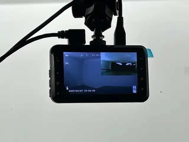 スズキ ジムニー XC 愛知県 2020(令2)年 3.2万km ミディアムグレー 純正7インチナビ/・フルセグTV/・バックカメラ/・Bluetooth/ビルトインETC/ドライブレコーダー/スズキセーフティサポート/クルーズコントロール/LEDヘッドライト/純正16インチアルミホイール/革巻きステアリング/SRSエアバッグ/撥水加工ファブリックシート/シートヒーター/スマートキー/プッシュスタート