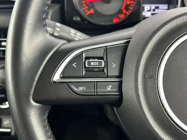 スズキ ジムニー XC 愛知県 2020(令2)年 3.2万km ミディアムグレー 純正7インチナビ/・フルセグTV/・バックカメラ/・Bluetooth/ビルトインETC/ドライブレコーダー/スズキセーフティサポート/クルーズコントロール/LEDヘッドライト/純正16インチアルミホイール/革巻きステアリング/SRSエアバッグ/撥水加工ファブリックシート/シートヒーター/スマートキー/プッシュスタート